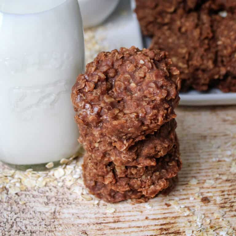 No Bake Chocolate Oatmeal Cookies